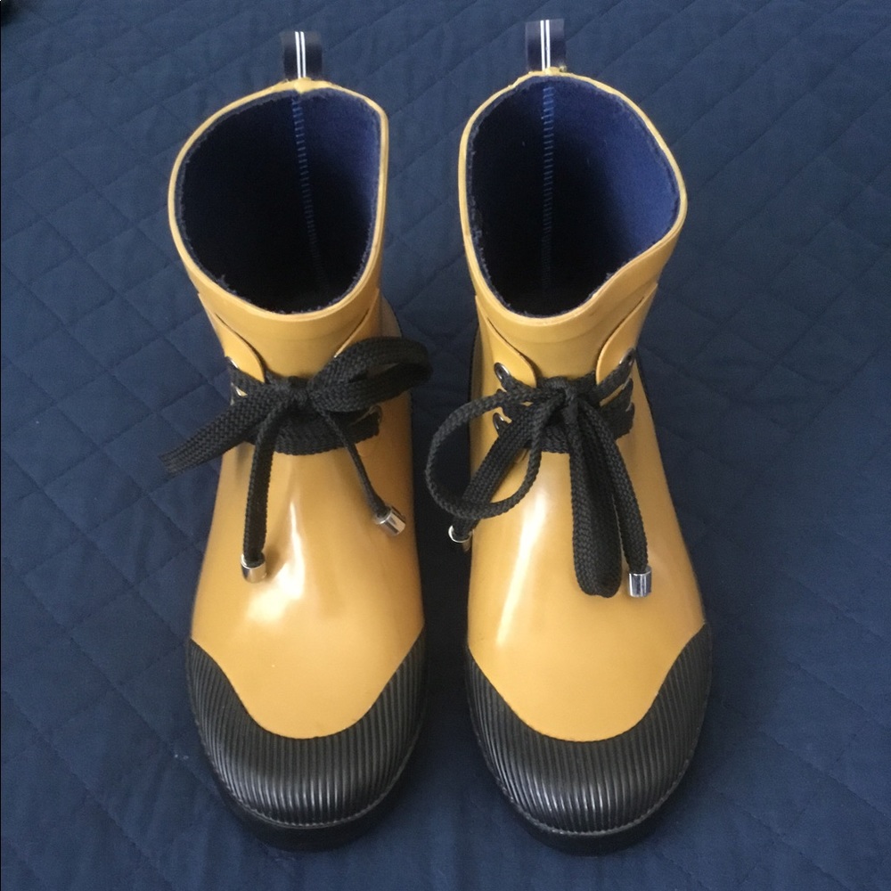 Nautica Lace-Up Duck Rain Boots